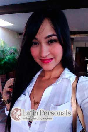 175627 - Genova Age: 33 - Colombia