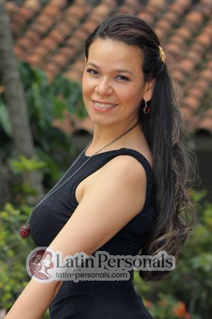 179936 - Yurary Age: 40 - Colombia