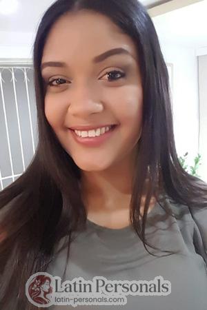 181043 - Andrea Age: 35 - Colombia