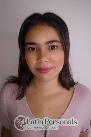 194490 - Yulianis Age: 25 - Colombia