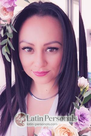 195143 - Alejandra Age: 41 - Costa Rica