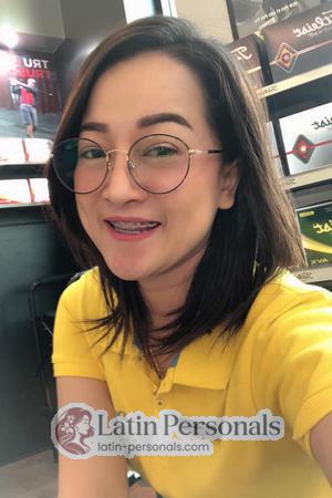195340 - Preaw Age: 37 - Thailand