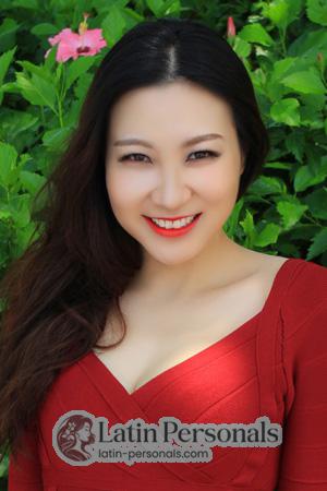 197447 - Vicky Age: 37 - China