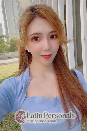 200602 - Yunwei Age: 26 - China