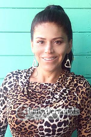 204575 - Silvia Age: 43 - Costa Rica