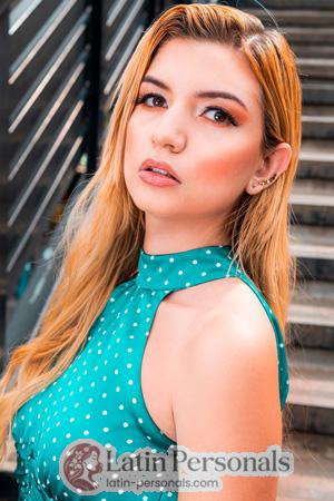 206488 - Laura Age: 25 - Colombia