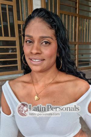 207174 - Emilia Age: 41 - Colombia