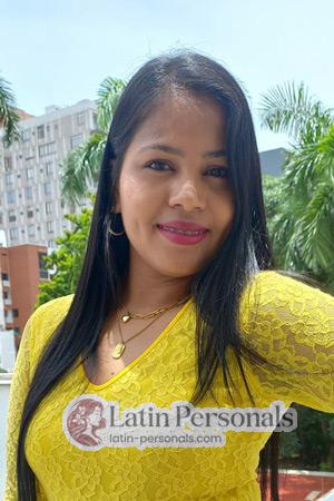 210673 - Yanina Age: 34 - Colombia