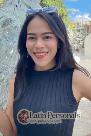 211069 - Jittraporn Age: 26 - Thailand