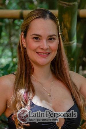 215252 - Paulina Age: 36 - Colombia