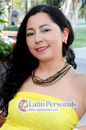 215560 - Karen Age: 48 - Peru