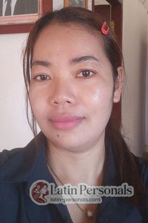 216733 - Sreynor Age: 39 - Cambodia