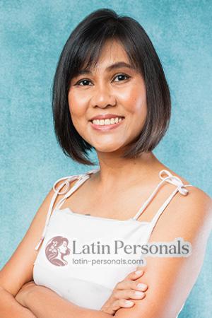 216821 - Apisara (Yui) Age: 44 - Thailand