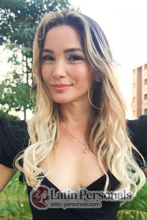 217890 - Isabel Age: 44 - Colombia