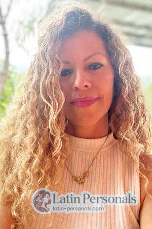 220208 - Marjorie Age: 51 - Costa Rica