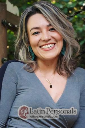 220398 - Sandra Age: 44 - Colombia