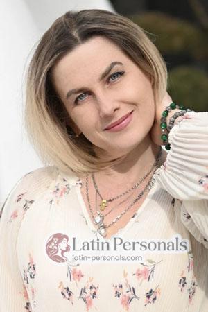220668 - Viktoriia Age: 52 - Ukraine