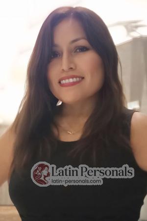 221025 - Alcira Age: 45 - Peru