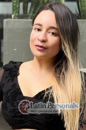223216 - Geraldine Age: 34 - Colombia