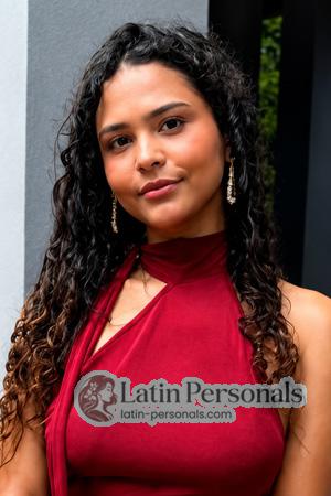 227693 - Laura Age: 19 - Colombia