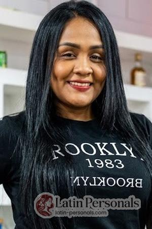 228100 - Gina Age: 37 - Colombia