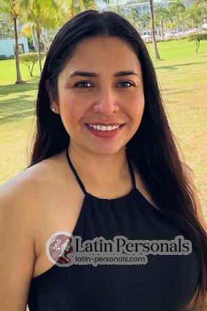 228301 - Melissa Age: 39 - Costa Rica