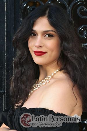 229074 - Emilia Age: 26 - Argentina